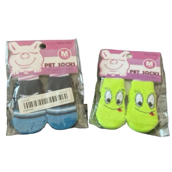 🎉HOST PICK🎉 Pairs of Pet Socks Size M.   NWT - Picture 2 of 2